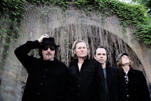 DRIVIN’ N’ CRYIN’: Carry On