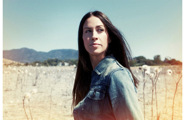 2045659-alanis-morissette-2012-617-409
