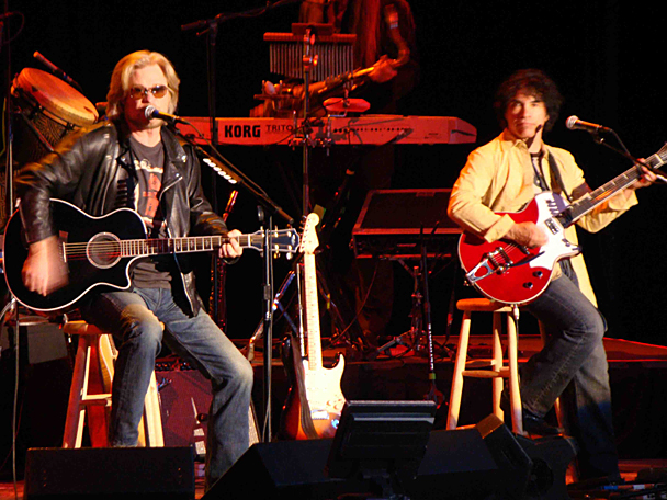 hall-and-oates-main