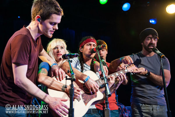 WalkOffTheEarth_061512_135-L