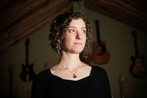 Video Premiere: Rayna Gellert, “The Stars”