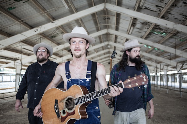 HowlingBrothers-1