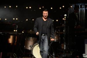 Believe It: Journey’s Steve Perry Joins Eels For Rare Concert Appearance