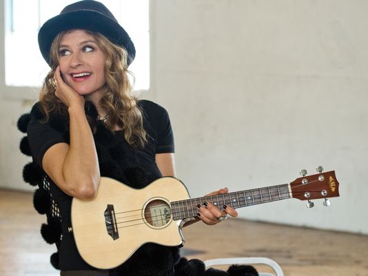 1399169380000-Louise-Ukulele