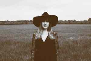 Album Premiere: Katie Basden, Release The Sound