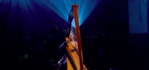 Joanna Newsom Performs “Leaving the City” on Jools Holland