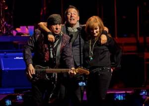 Bruce Springsteen & The E Street Band. Louisville, KY. 2/21/2016