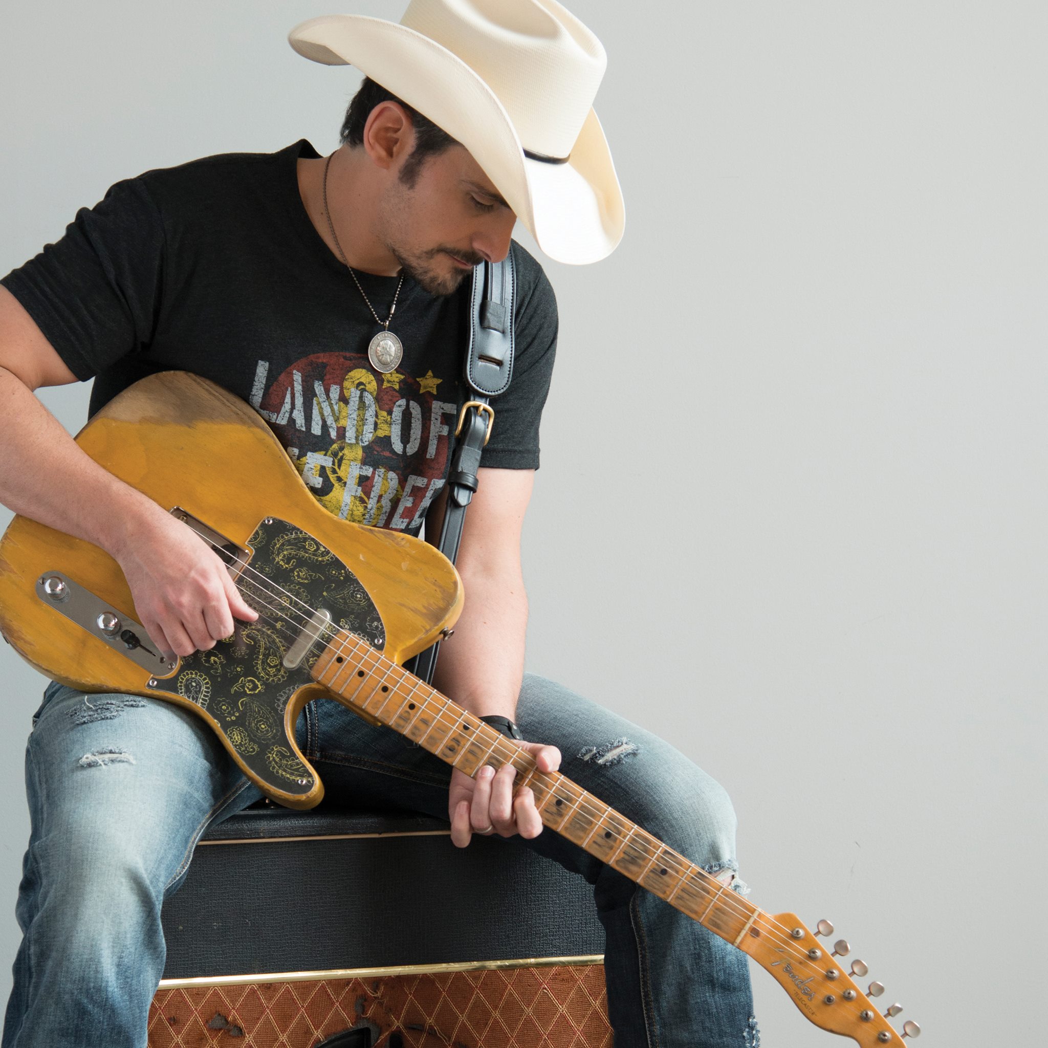 via BradPaisley.com