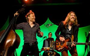 Watch The Wood Brothers Perform The Band’s “Ophelia”