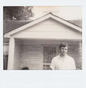 Nashville Folkie Maxwell Putnam Channels Early Leonard Cohen On New Single “Anna On 85”