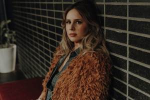 Fryedays Music Series Features Lucie Silvas At Frye Nashville