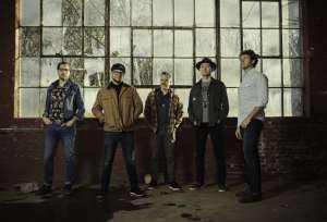 The Infamous Stringdusters Preview Rise Sun With “Truth And Love”
