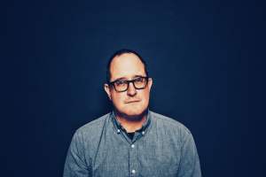 Craig Finn Talks New Album I Need A New War, Drops Video for “A Bathtub In The Kitchen”