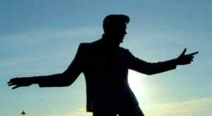 Elvis Impersonators Dwindling But More Than Halloween Fad
