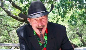 An Unapologetic Insurgent, Kinky Friedman Ponders ‘Resurrection’ In Later Life