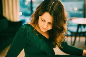 Caroline Spence Shares Poetic Inspiration and How ‘Mint Condition’ Came to Be