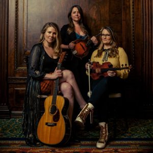 Della Mae Previews Fourth Studio Album, ‘Headlight’