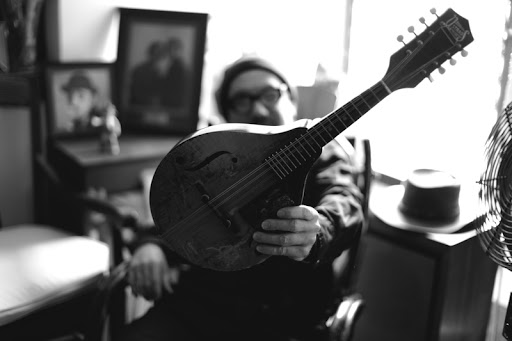 Marvin Etzioni Shares A New Song for Now, "Quarantine Blues" « American  Songwriter
