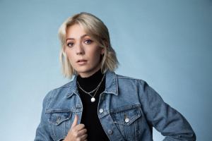 Em Rossi Breaks Down the Writing Behind Her Song, “Got This Feeling”