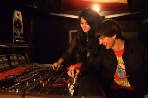 Vocal Powerhouse Gina Sicilia Premieres “Hey Love”