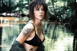 Hannah Fairlight Premieres “Do What You Said You Wanted To” Off Her New Album