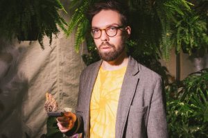 Henry Jamison Premieres “I Forget Myself” In Advance of ‘Tourism’ EP
