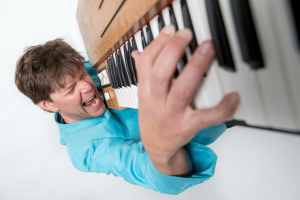 Kyle Hollingsworth of The String Cheese Incident Gives Track-by-Track of Solo Album