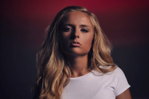 Mackenzie Nicole Talks With Bringin’ It Backwards Podcast, Premieres ‘Mystic’ Short Film