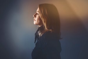 Marin Patenaude Confessional Folk Taps Deep Emotions on ‘Sight Unseen’
