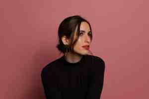 Samantha Tieger Nurtures Peace and Calm on “Losing My Mind”
