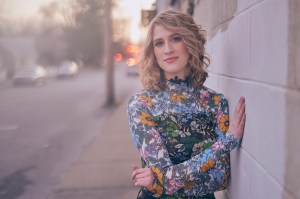 Zoe Nutt Premieres “Happy” From Triumphant Upcoming Album