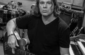 Tom Freund & Mai Bloomfield Bring “April Come She Will” from Isolation