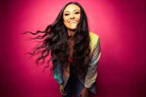 Alyssa Micaela on Self-Love, Writer’s Retreats, and Her New Groovy Single “Tie Dye”
