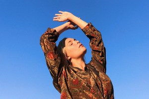 Abby Sage Displays Heartbreak and Wisdom on “18 Years”