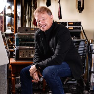 Cidny Bullens Offers Songwriting Advice That Anyone Can Follow
