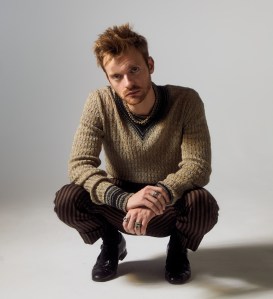 Finneas “Can’t Wait To Be Dead” When He Thinks About the Internet
