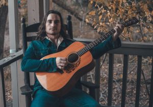 Shelby Lee Lowe Brings Back Haggard, Jennings, Owens as a Tennessee Original