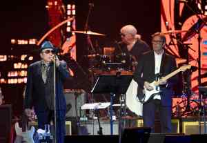 Eric Clapton’s 2019 ‘Crossroads Guitar Festival’ CD/DVD Is A Diverse And Powerful 4 1/2 Hour Extravaganza