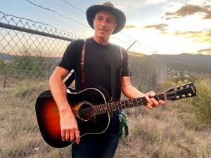 Premiere: Dan Bern Chronicles The Key Events Of Our Times In The Topical “George Floyd”