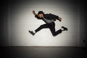 Mobley Premieres New “James Crow” Video, Announces Innovative Virtual Tour