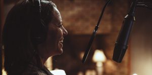 Daily Discovery: Jamie Lin Wilson’s Ingenious Cover of “T Total Tommy” is a Folksy Gem