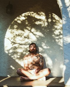 CAAMP’s Matt Vinson Premieres Shimmering New Song “Cool Shade” From His Forthcoming Folk-Forward LP As The Wonderfool