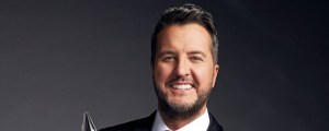 Luke Bryan to Host The 55th Annual CMA Awards