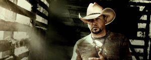 Jason Aldean Suffers Heat Stroke While Performing, Runs Off Stage
