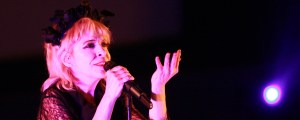 ‘Twin Peaks’ Singer Julee Cruise Dies at 65