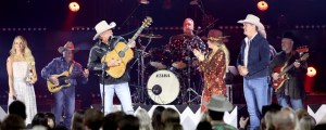 Carrie Underwood, Dierks Bentley and More Pay Tribute to Alan Jackson at 2022 CMA Awards