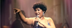 5 Female Vocalists Who Revolutionized the Music Industry