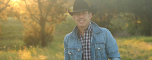 Aaron Watson Details ‘Cover Girl’ Project at Live In The Vineyard Goes Country