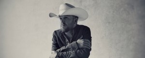 2 Songs You Didn’t Know Justin Moore Wrote for Other Artists