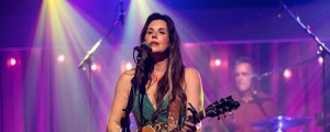 Review: Sara Petite Takes an Assertive Stance